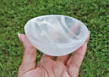 Load image into Gallery viewer, Small Selenite Round Bowl
